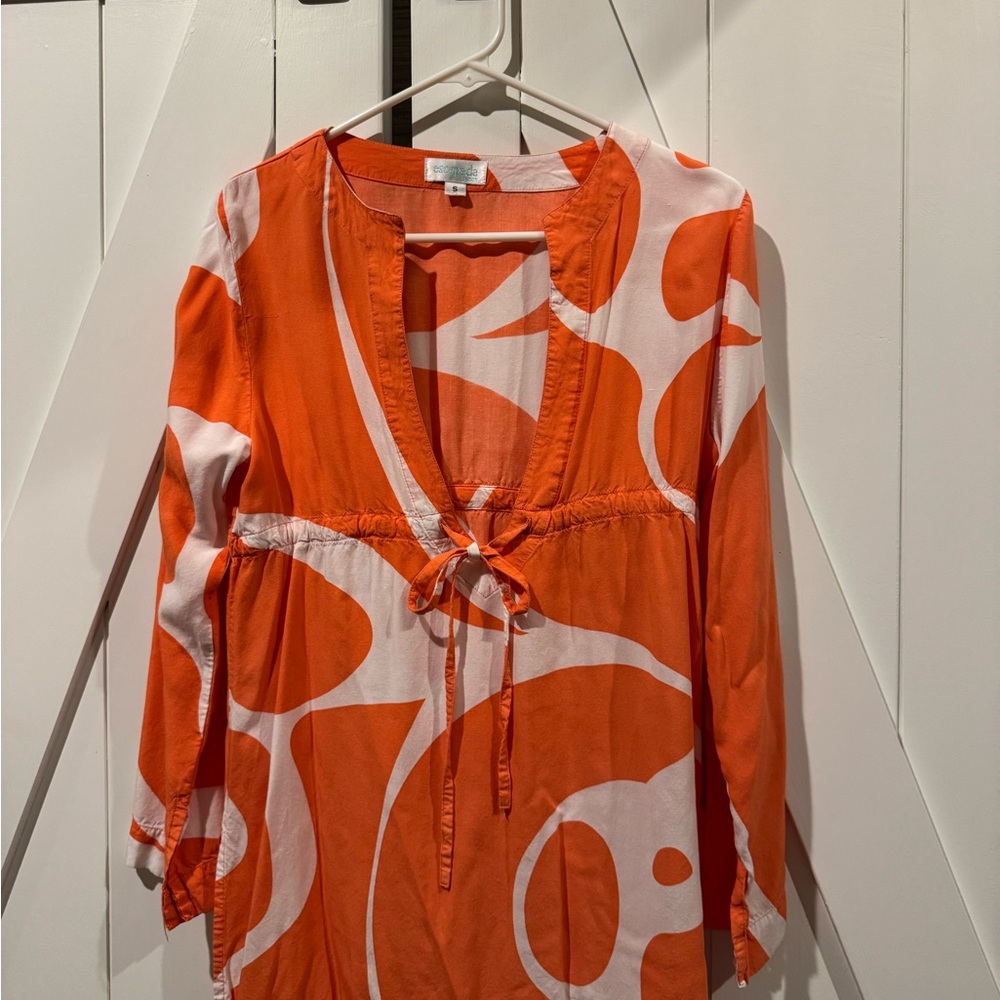 Escapada beautiful swimming suit cover - refreshing orange and white design!